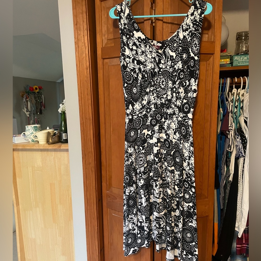 Salaam Black and White Flower Dress